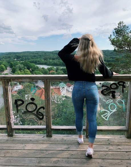 Naakte gelekte OnlyFans-foto van Kandyland