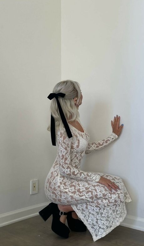 Jennessa Rose
