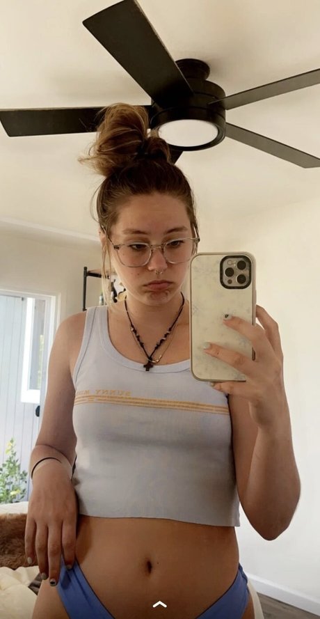 Peyton Coffee Naakte gelekte OnlyFans-foto van Peyton Coffee #120