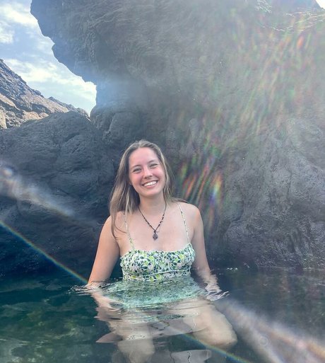 Peyton Coffee Naakte gelekte OnlyFans-foto van Peyton Coffee #33