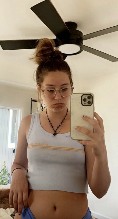 Peyton Coffee Naakte gelekte OnlyFans-foto van Peyton Coffee #47