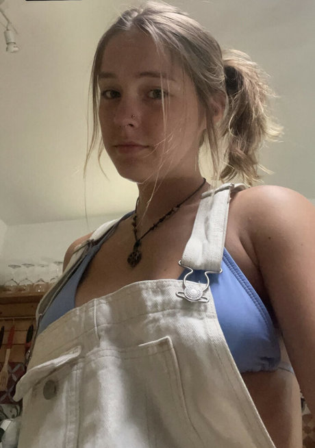 Peyton Coffee Naakte gelekte OnlyFans-foto van Peyton Coffee #50