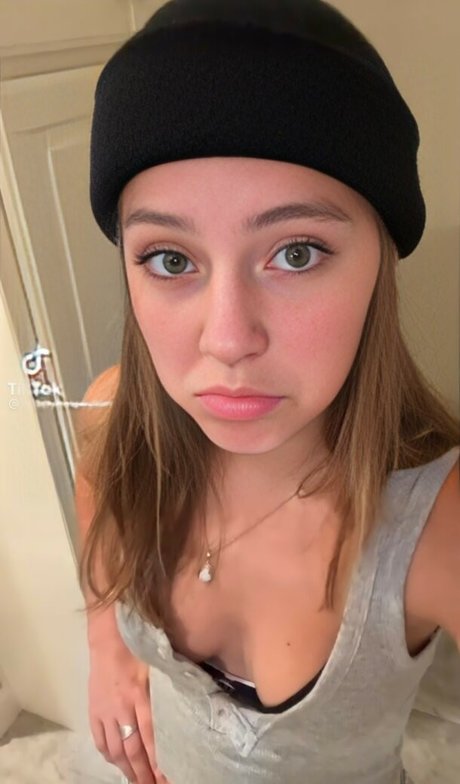 Peyton Coffee Naakte gelekte OnlyFans-foto van Peyton Coffee #84