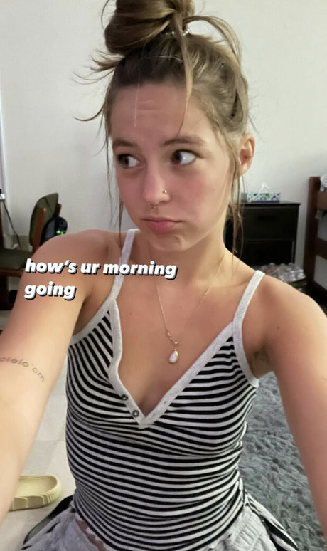 Peyton Coffee Naakte gelekte OnlyFans-foto van Peyton Coffee #86