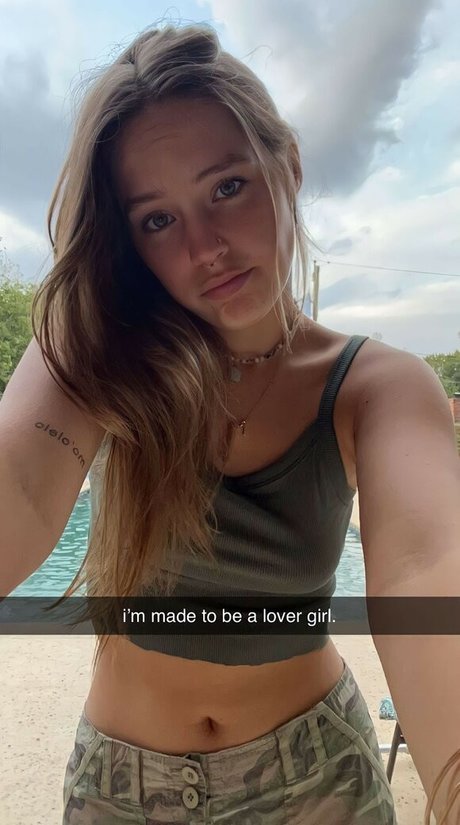 Peyton Coffee Naakte gelekte OnlyFans-foto van Peyton Coffee #95