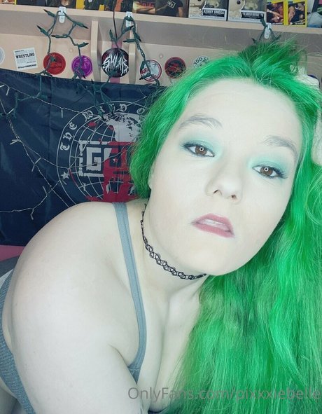 Pixxxiebelle
