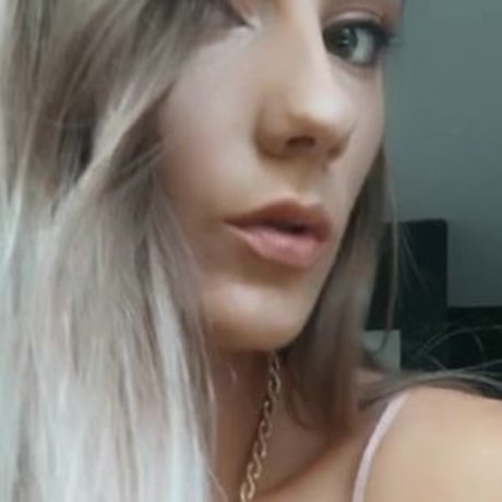 Naakte gelekte OnlyFans-foto van Ellyserose