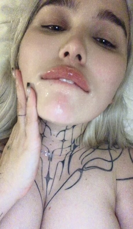 Naakte gelekte OnlyFans-foto van Valyrianxxx
