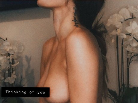Naakte gelekte OnlyFans-foto van Dallasbabe
