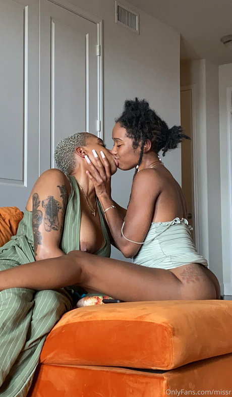 Naakte gelekte OnlyFans-foto van Missrosaria  Rico