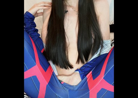Naakte gelekte OnlyFans-foto van Twelveshade