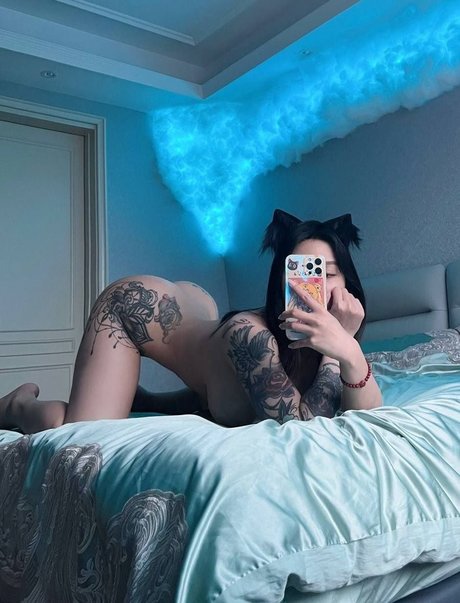 Naakte gelekte OnlyFans-foto van Songyuxin Hitomi
