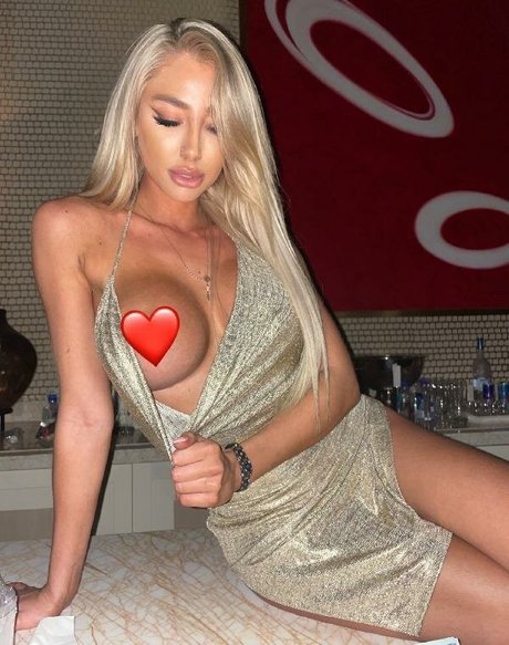 Naakte gelekte OnlyFans-foto van Mybestfriendjade