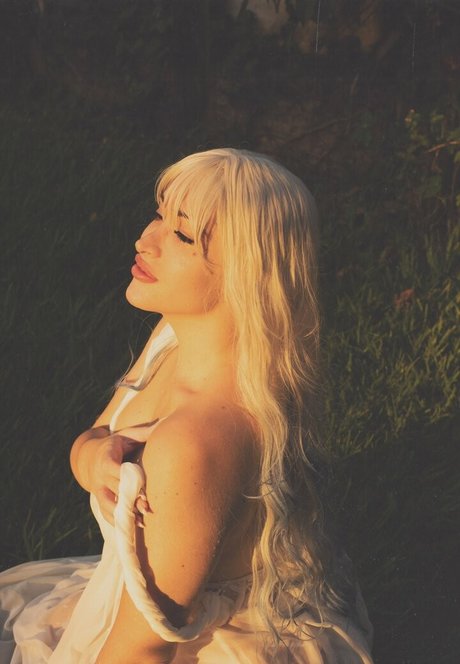 Naakte gelekte OnlyFans-foto van Queen B
