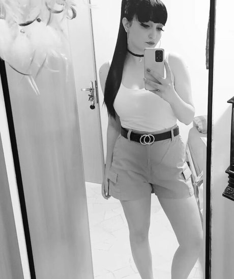Naakte gelekte OnlyFans-foto van Marta