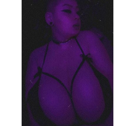 Naakte gelekte OnlyFans-foto van Pshellohell