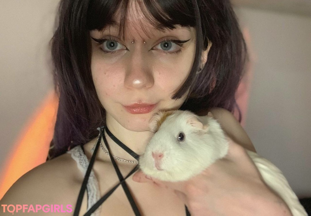 Naakte gelekte OnlyFans-foto van Fluffyfulafel #1080