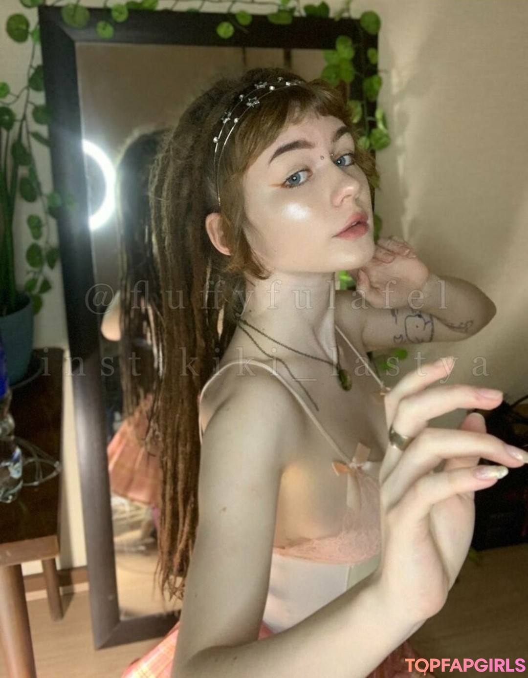 Naakte gelekte OnlyFans-foto van Fluffyfulafel #1170