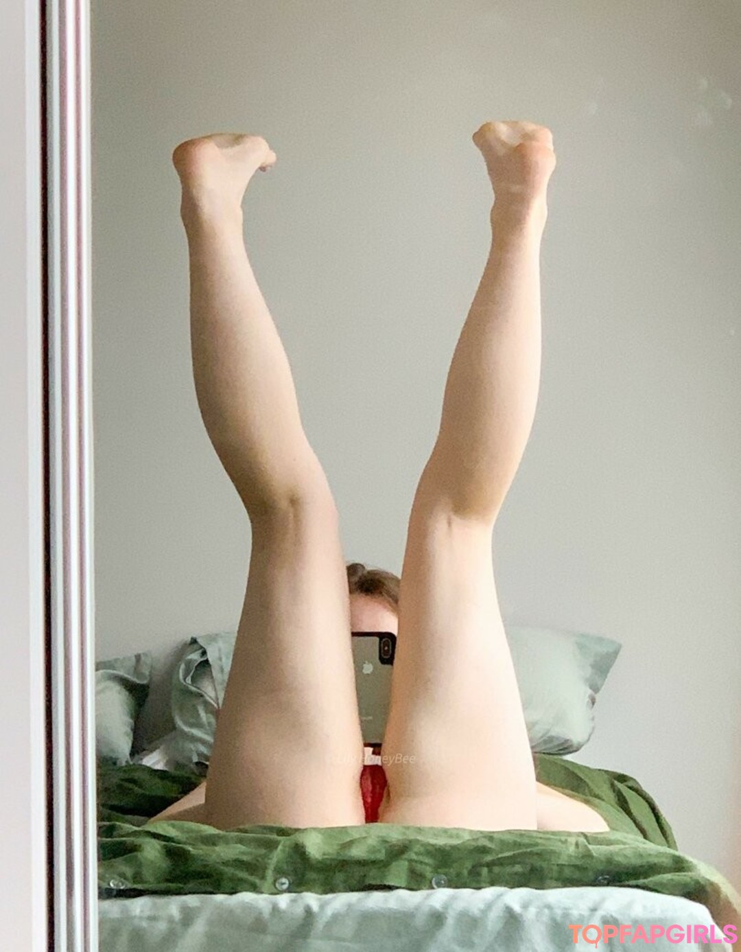 Naakte gelekte OnlyFans-foto van Lilyhoneybee #8 Naakte gelekte OnlyFans-foto van Lilyhoneybee #8