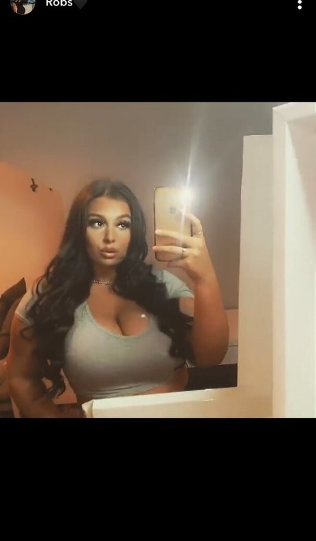 Naakte gelekte OnlyFans-foto van Naughtybabeoxo