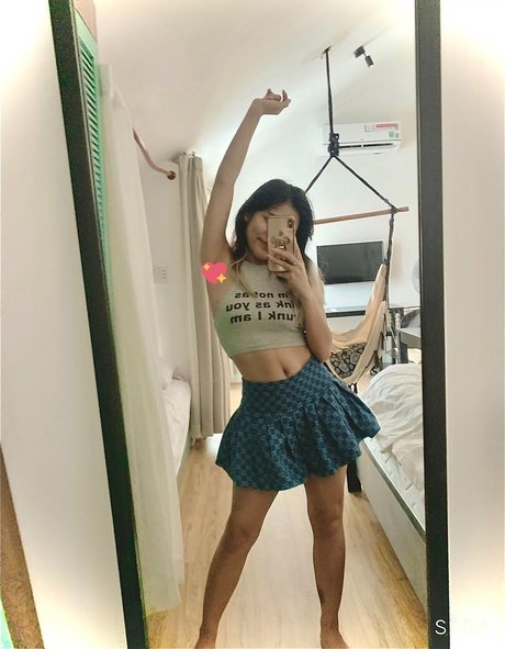 Naakte gelekte OnlyFans-foto van Suniebae
