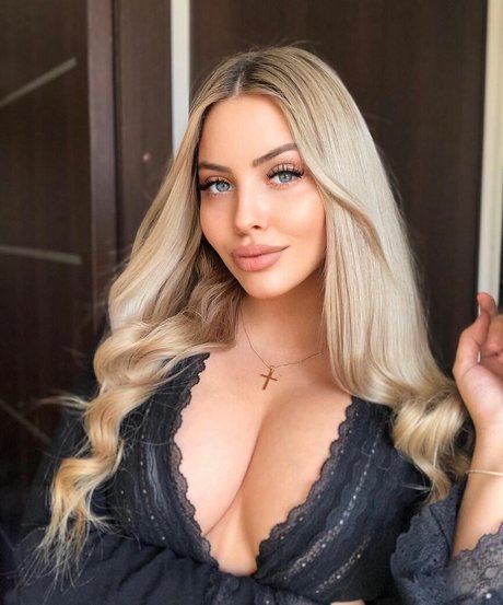 Naakte gelekte OnlyFans-foto van Erika Hevia