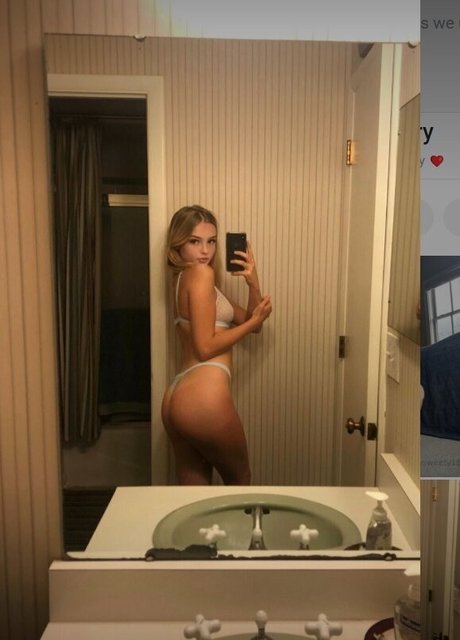 Sydney Sweety