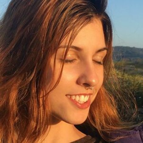 Naakte gelekte OnlyFans-foto van Fada Latina