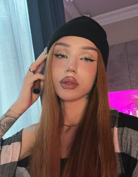 Naakte gelekte OnlyFans-foto van Twiinkiepie