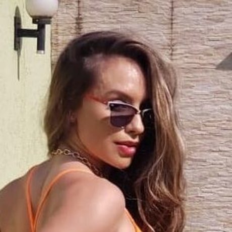 Naakte gelekte OnlyFans-foto van Bruna Movio