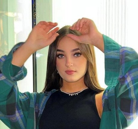Naakte gelekte OnlyFans-foto van Savanah Moss