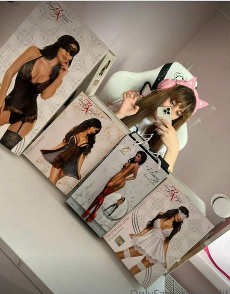 Naakte gelekte OnlyFans-foto van Nataliewastaken