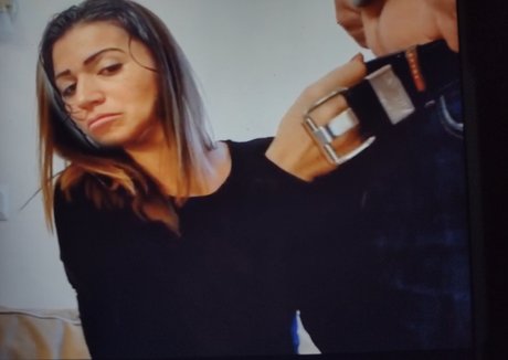 Naakte gelekte OnlyFans-foto van Fitmama Tata