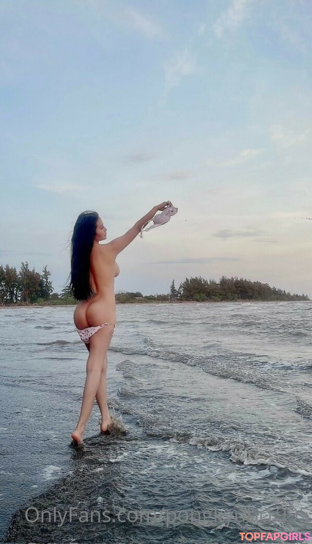 Naakte gelekte OnlyFans-foto van Pong Kyubi #62 Naakte gelekte OnlyFans-foto van Pong Kyubi #62