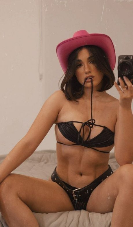 Naakte gelekte OnlyFans-foto van Marimax