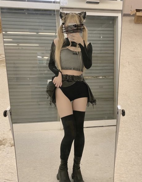 Naakte gelekte OnlyFans-foto van Otogi Shikimi