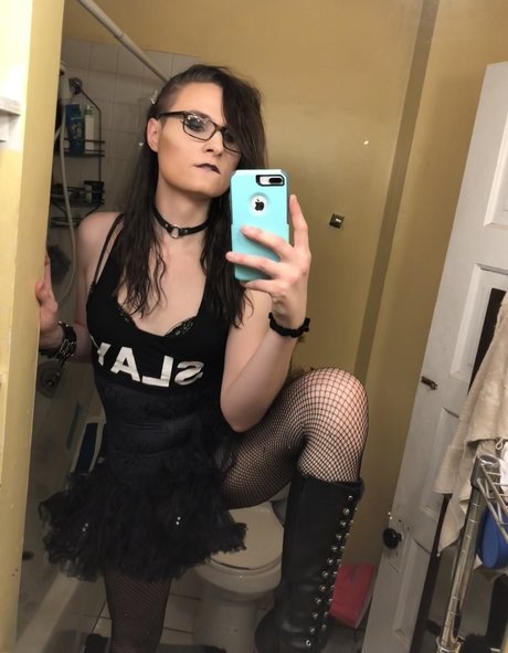 Ava Shade