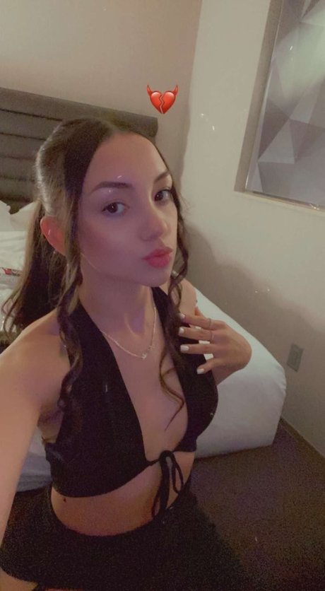 Naakte gelekte OnlyFans-foto van Mary Kaylaficial