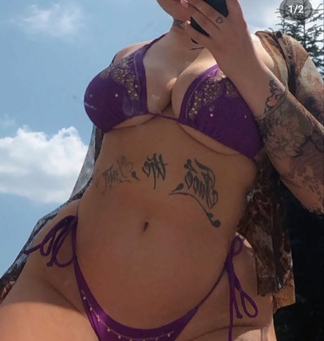 Naakte gelekte OnlyFans-foto van Babelatinaa
