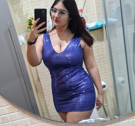 Naakte gelekte OnlyFans-foto van Ann Cygnus