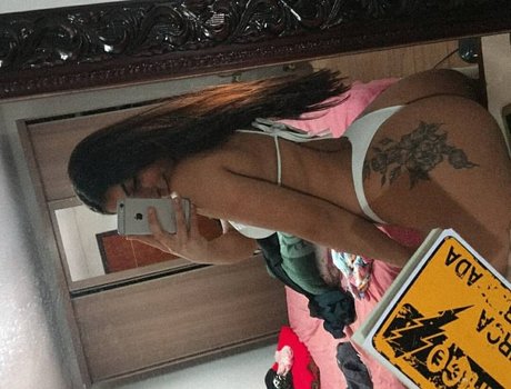 Naakte gelekte OnlyFans-foto van Wuritanaaa