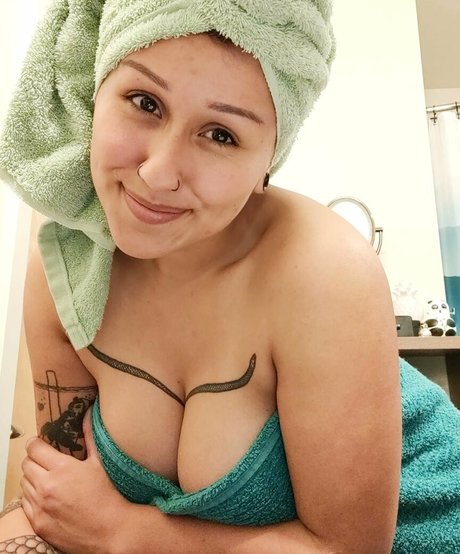Naakte gelekte OnlyFans-foto van Venusontheflipside