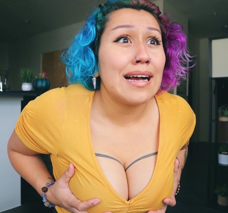 Naakte gelekte OnlyFans-foto van Venusontheflipside