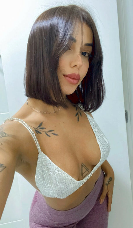 Naakte gelekte OnlyFans-foto van Eloh