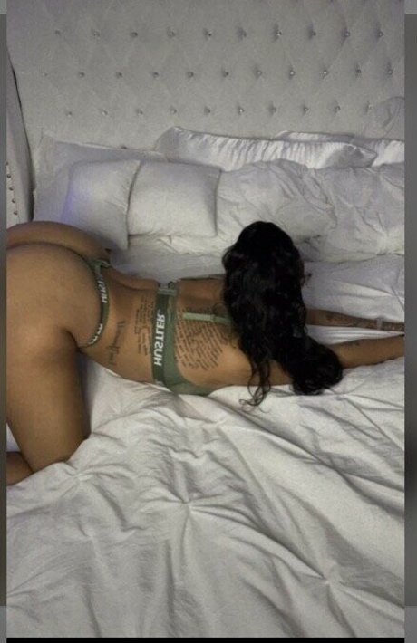 Naakte gelekte OnlyFans-foto van Shebecrazy