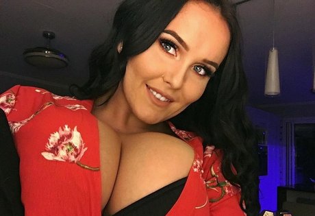 Tayla Cooper