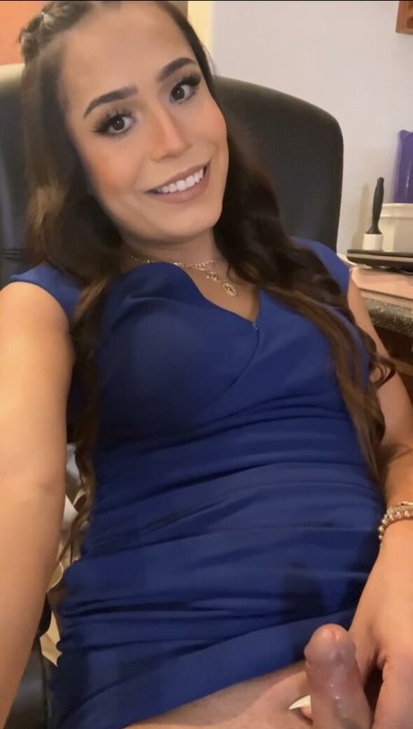 Naakte gelekte OnlyFans-foto van Adrirose93