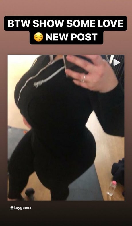Naakte gelekte OnlyFans-foto van Kataleya