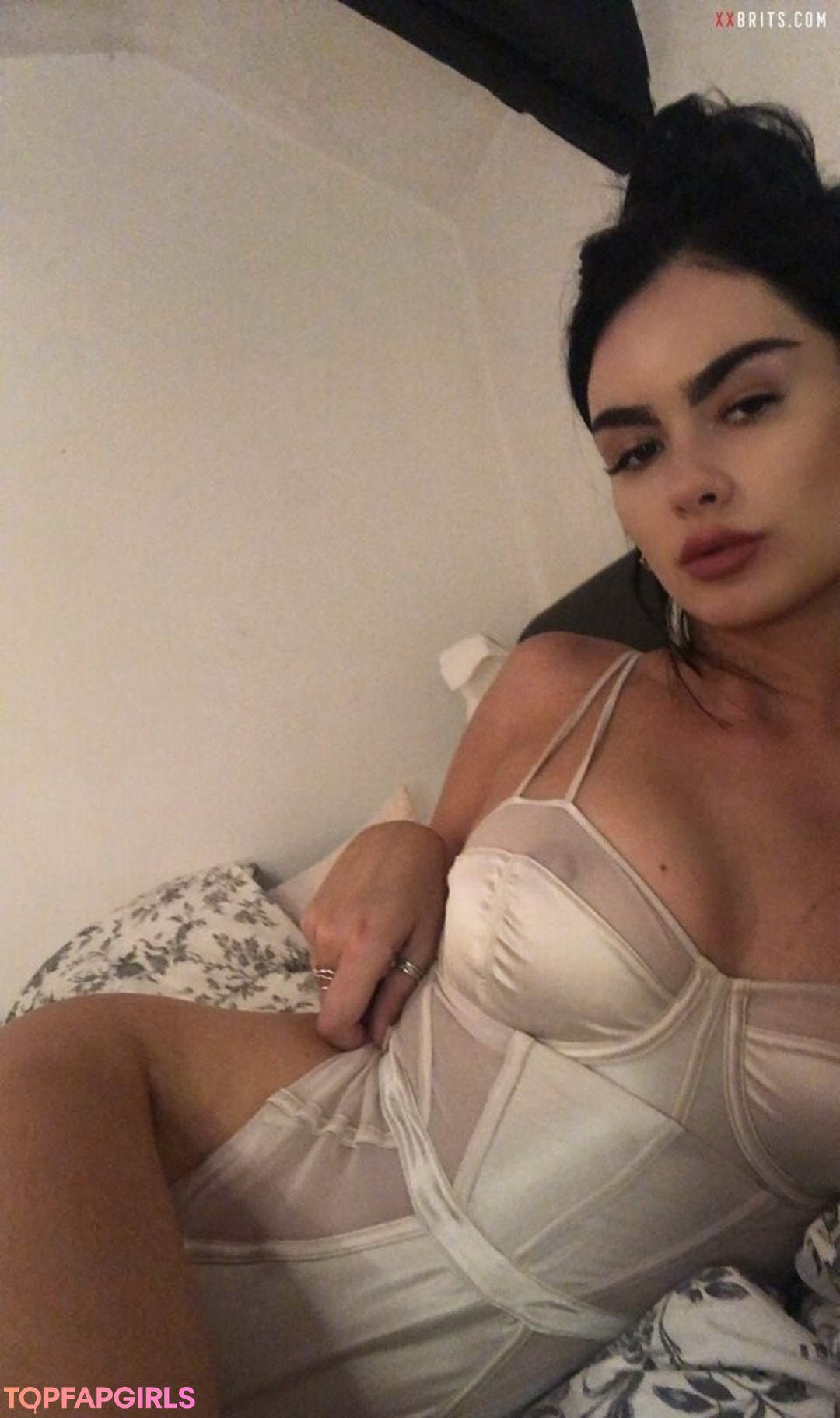 Naakte gelekte OnlyFans-foto van Megan Tayo #28 Naakte gelekte OnlyFans-foto van Megan Tayo #28