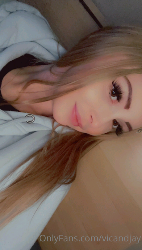 Naakte gelekte OnlyFans-foto van Victoriax018